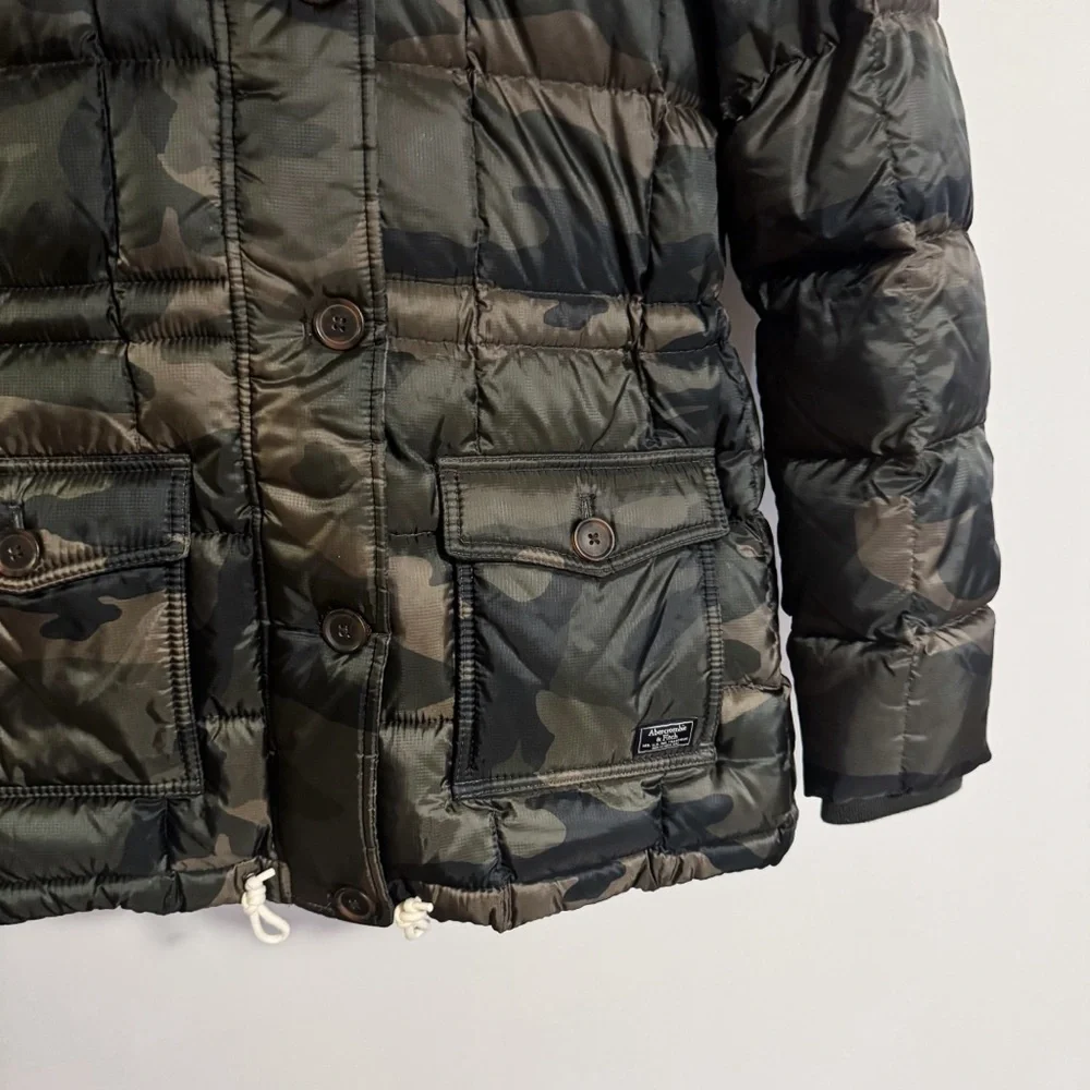 Abercrombie & Fitch - Camouflage Puffer Jacket